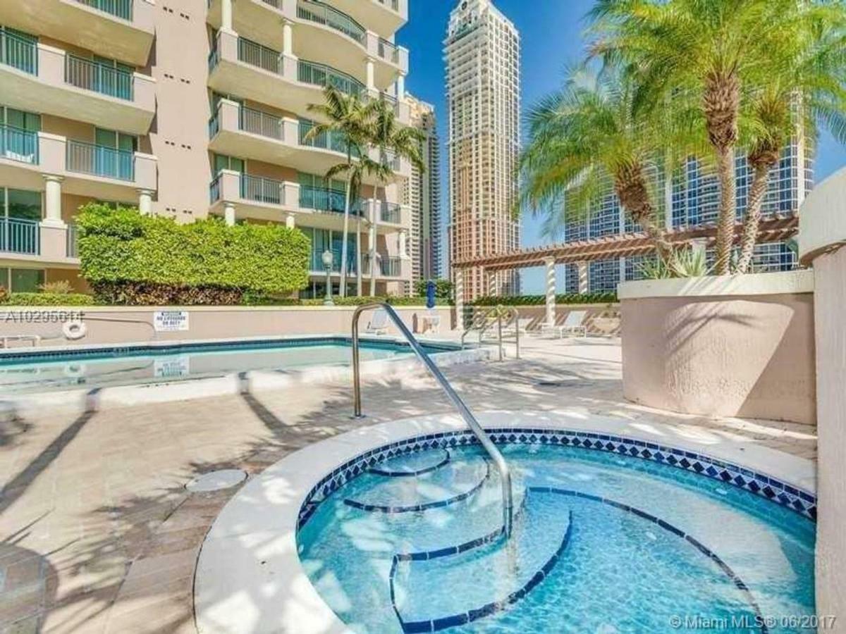 Stylish Modern 2Bd/2Bth Apt. Min To Beach Miami Beach Exterior foto